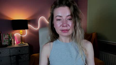 Snapshot of mia_luxx92 chatting on 11-09-25, 02:59 Mia online show from 11-09-25, 02:59