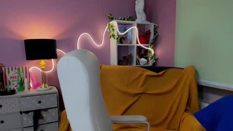 Snapshot of mia_luxx92 chatting on 11-13-25, 07:40 Mia online show from 11-13-25, 07:40