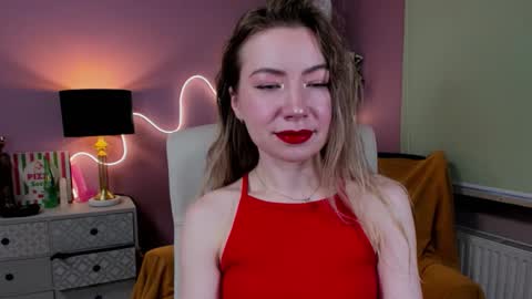 Snapshot of mia_luxx92 chatting on 11-20-25, 07:41 Mia online show from 11-20-25, 07:41