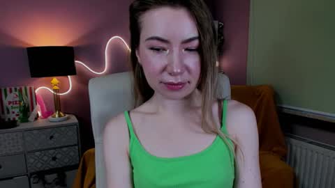 Snapshot of mia_luxx92 chatting on 11-29-25, 07:55 Mia online show from 11-29-25, 07:55