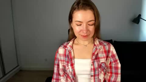 Mia online show from 03-05-26, 07:37