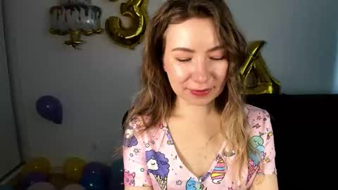 Mia online show from 04-08-26, 06:35