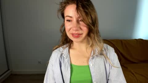 Mia online show from 04-17-26, 06:38