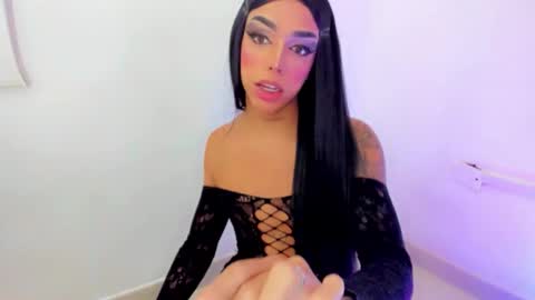 Snapshot of mia_malkova0 chatting on 11-01-25, 12:23 Mia3 online show from 11-01-25, 12:23