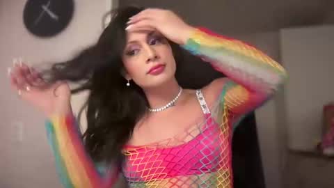 Snapshot of mia_mattel chatting on 12-14-24, 02:21 333 online show from 12-14-24, 02:21