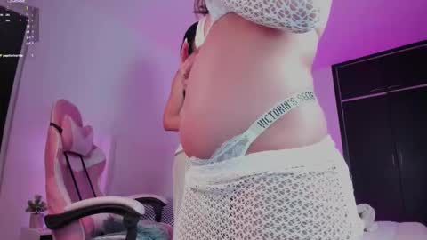 Snapshot of mia_mattel chatting on 10-20-25, 06:47 333 online show from 10-20-25, 06:47