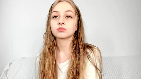 Mia here Appreciate your support online show from 04-21-26, 07:03