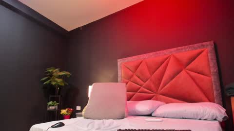 Snapshot of mia_milff chatting on 02-01-25, 10:23 MIA online show from 02-01-25, 10:23