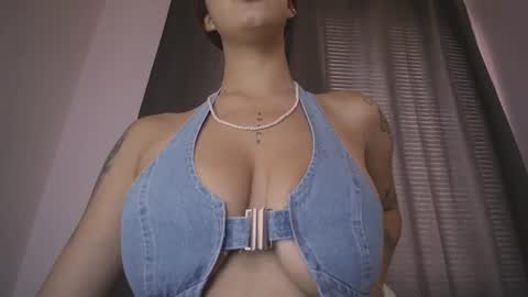 mia independent model online show from 10-23-25, 01:54