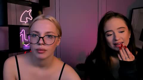 mia_moah online show from 10-23-25, 08:35