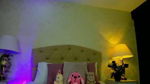 Snapshot of mia_montess chatting on 04-30-26, 12:44 mia montess online show from 04-30-26, 12:44