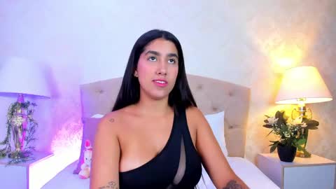Snapshot of mia_montess chatting on 05-06-26, 01:38 mia montess online show from 05-06-26, 01:38