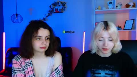 Snapshot of mia_mooon_ chatting on 05-28-26, 08:22 mia_mooon_ online show from 05-28-26, 08:22