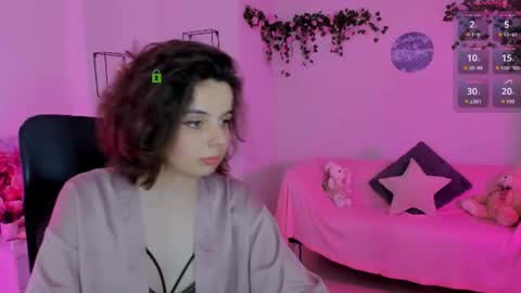 mia_mooon_ online show from 07-21-26, 08:38