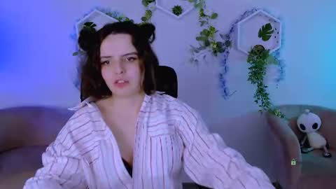 mia_mooon_ online show from 07-28-26, 02:13