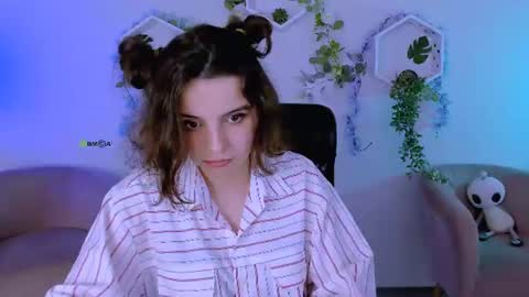mia_mooon_ online show from 07-28-26, 03:21