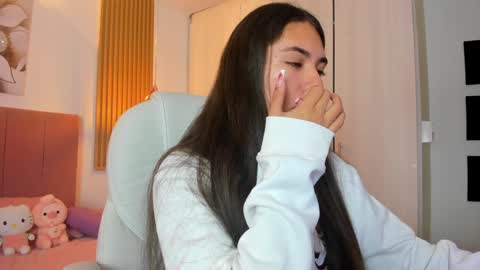 Snapshot of mia_nevaeh chatting on 01-07-25, 08:21 Mia Nevaeh - follow me online show from 01-07-25, 08:21