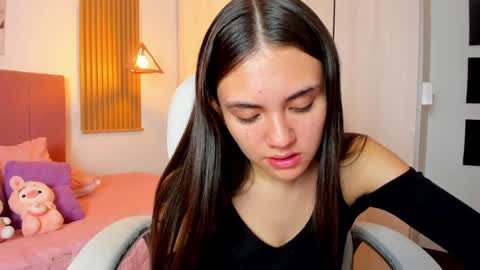 Snapshot of mia_nevaeh chatting on 02-06-25, 09:17 Mia Nevaeh - follow me online show from 02-06-25, 09:17