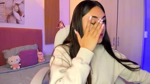 Snapshot of mia_nevaeh chatting on 10-24-25, 09:55 Mia Nevaeh - follow me online show from 10-24-25, 09:55