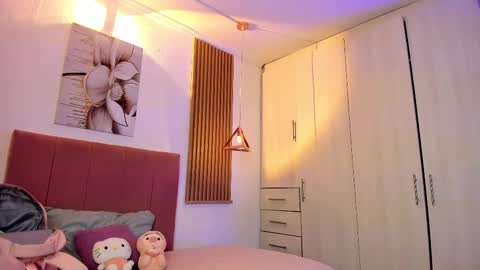 Snapshot of mia_nevaeh chatting on 11-16-25, 07:41 Mia Nevaeh - follow me online show from 11-16-25, 07:41