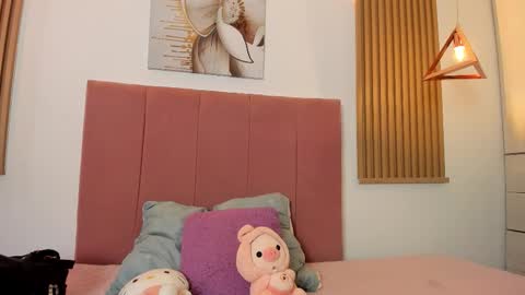 Snapshot of mia_nevaeh chatting on 11-30-25, 06:56 Mia Nevaeh - follow me online show from 11-30-25, 06:56