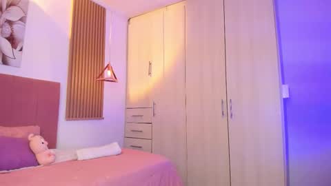 Snapshot of mia_nevaeh chatting on 12-13-25, 08:14 Mia Nevaeh - follow me online show from 12-13-25, 08:14