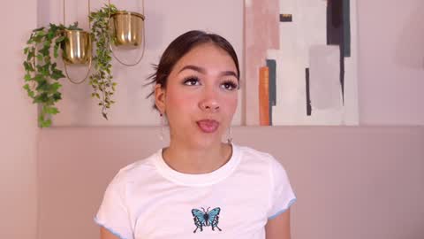 mia_oconner online show from 01-14-25, 11:31