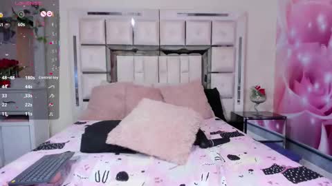 Snapshot of mia_peyton1 chatting on 09-09-25, 09:25 mia_peyton1 online show from 09-09-25, 09:25