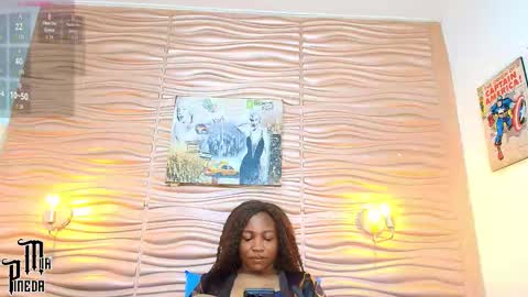 Snapshot of mia_pineda chatting on 09-20-25, 10:22 Mariana online show from 09-20-25, 10:22