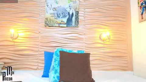 Snapshot of mia_pineda chatting on 09-27-25, 05:23 Mariana online show from 09-27-25, 05:23