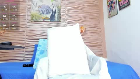 Snapshot of mia_pineda chatting on 12-19-25, 09:44 Mariana online show from 12-19-25, 09:44