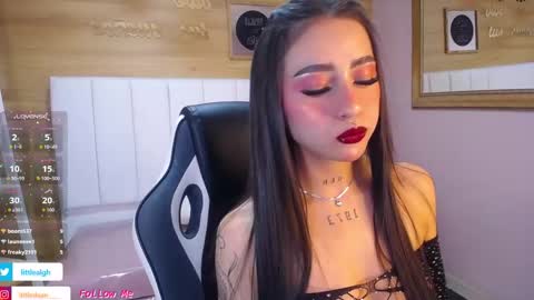 Snapshot of mia_ponce_a chatting on 10-07-25, 07:55 MIA online show from 10-07-25, 07:55