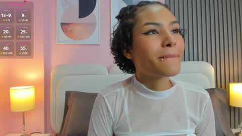 Snapshot of mia_poppy chatting on 01-06-26, 03:21 Yessica online show from 01-06-26, 03:21