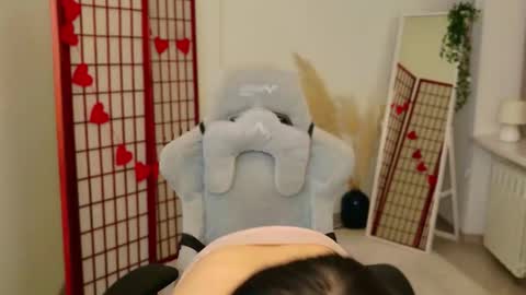 Mia online show from 02-08-26, 03:26