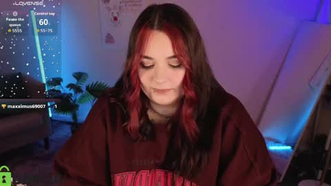 Mia online show from 04-24-26, 01:19