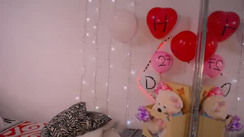 mia reys online show from 12-12-24, 11:40