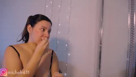 mia reys online show from 02-02-25, 10:46