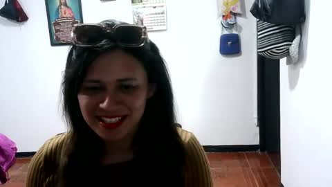 mia_robeerts online show from 06-13-26, 01:03