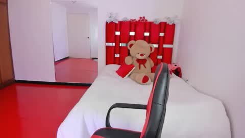 mia online show from 03-07-26, 04:59