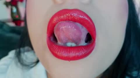 Mia online show from 03-02-26, 10:16