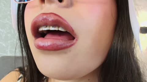 Snapshot of mia_roux13 chatting on 01-02-25, 10:01 Mia Roux online show from 01-02-25, 10:01