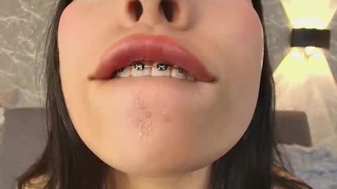 Snapshot of mia_roux13 chatting on 02-27-25, 01:16 Mia Roux online show from 02-27-25, 01:16