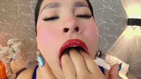 Snapshot of mia_roux13 chatting on 03-08-25, 10:34 Mia Roux online show from 03-08-25, 10:34