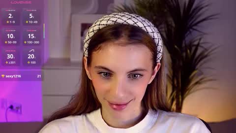 Mia online show from 11-14-25, 06:23