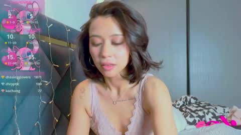 Mia online show from 02-09-25, 12:41