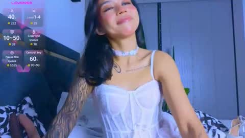 Mia online show from 01-14-26, 06:02