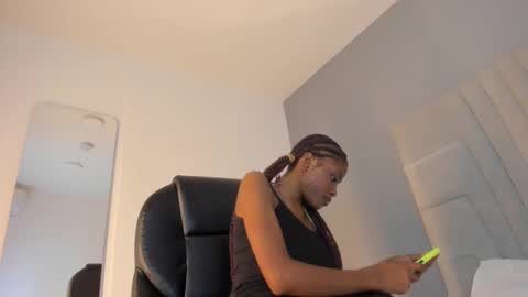 mia_smith_x online show from 03-11-25, 10:53