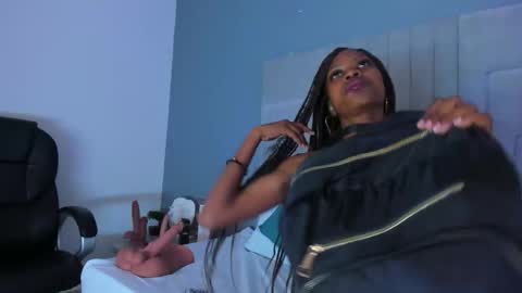 mia_smith_x online show from 10-18-25, 07:36