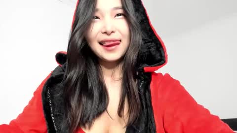 Snapshot of mia_soyun chatting on 11-06-25, 05:03 Your Soyun online show from 11-06-25, 05:03