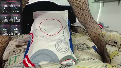 Snapshot of mia_sweet_55 chatting on 01-19-25, 02:04 Mia online show from 01-19-25, 02:04